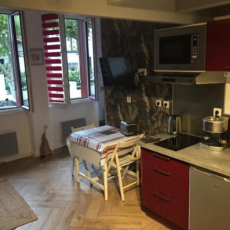 2 Pieces A 300M De La Grande Plage - 2 A 5 Couchages Сен-Жан-де-Люз Экстерьер фото